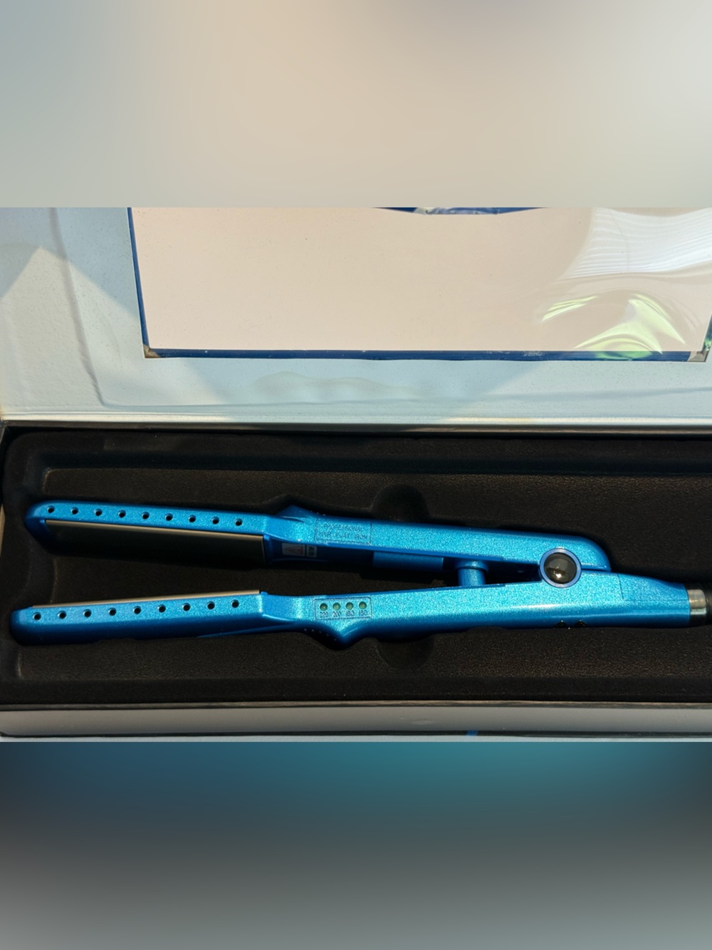 Brilliance New York - Hair Straightener Flat Iron wet/dry (brand new)